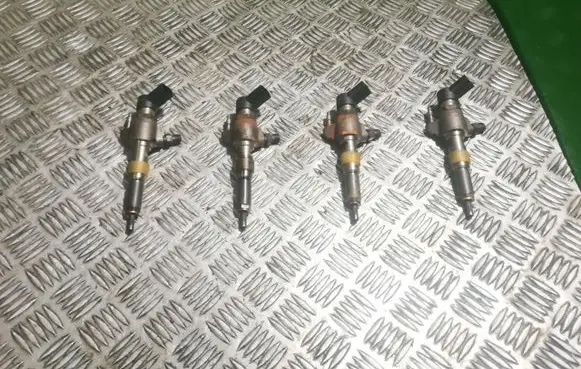 Ford Focus Fuel injector 9802448680