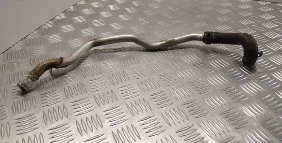 Volkswagen Touareg I Engine coolant pipe/hose