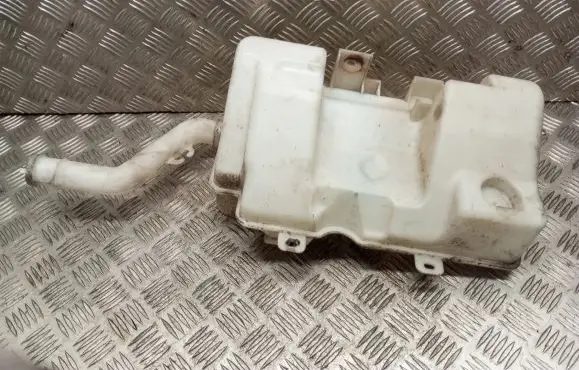 Mitsubishi Colt Windshield washer fluid reservoir/tank