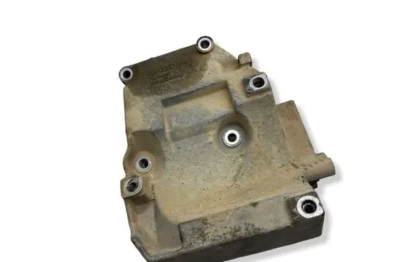 Audi A4 S4 B5 8D A/C compressor mount bracket 038260885C