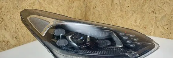 KIA Sportage Headlight/headlamp 92102F1500 3980282