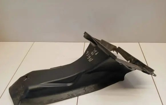 Audi A6 S6 C6 4F Intercooler air channel guide 4F0145333J 4F0145333M