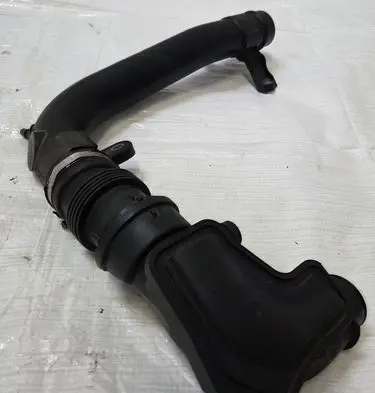 Ford Focus Air intake duct part CV61-6C784-AE