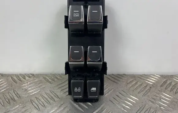 SsangYong Korando Electric window control switch 8581137000 722113BA2 722113BA2HLBH
