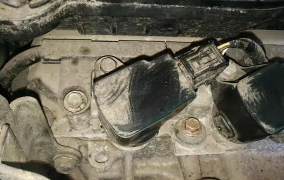 Honda Insight High voltage ignition coil CM11118 09403