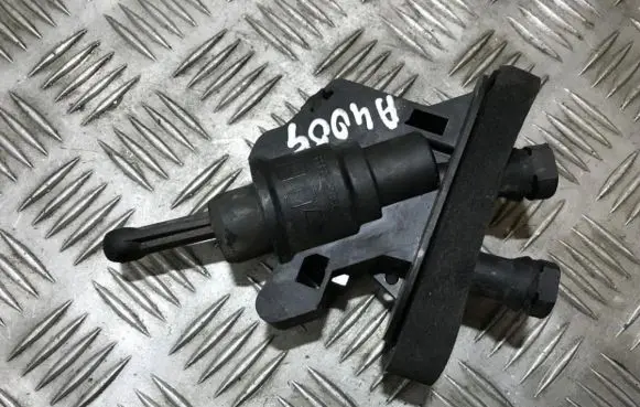 Clutch master cylinder