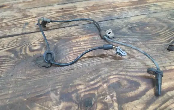 Subaru Impreza III ABS brake wheel speed sensor