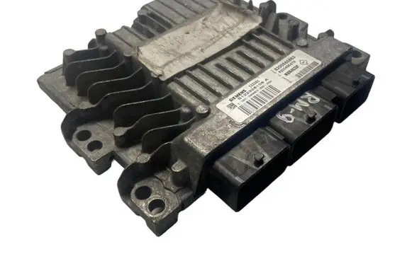 Renault Megane III Engine control unit/module 8200565863 S122326108A 8200495479