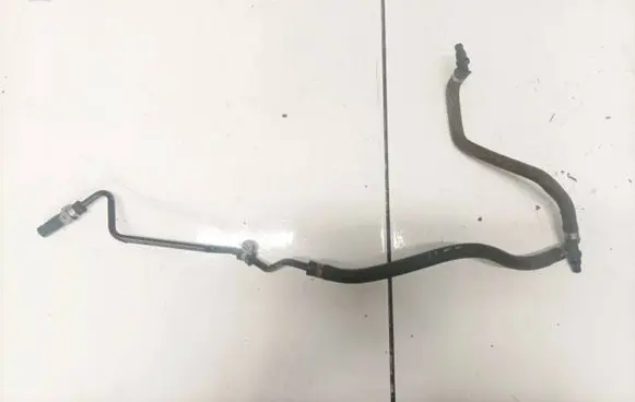 Mercedes-Benz C W204 Engine coolant pipe/hose