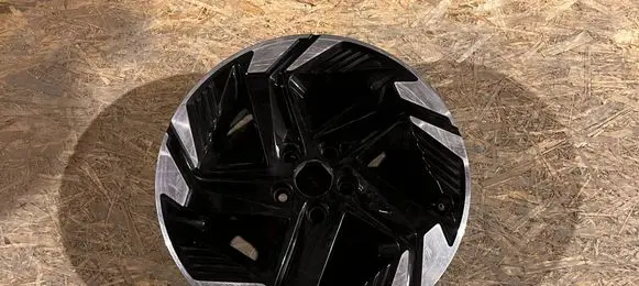 Nissan Qashqai J12 R18 alloy rim B006848