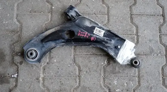 Peugeot 5008 II Front lower control arm/wishbone 