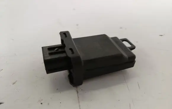 Toyota RAV 4 (XA30) Door control unit/module 8999130040