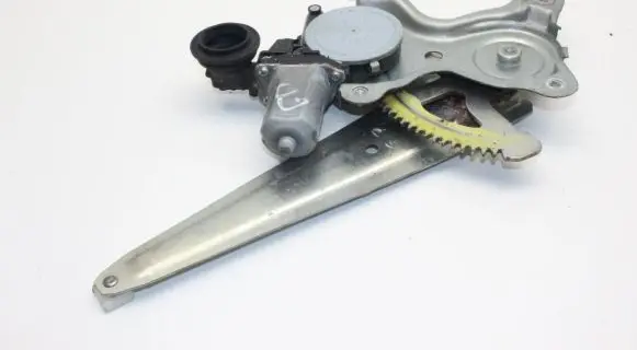 Lexus GS 300 350 430 450H Rear window lifting mechanism without motor 8572058010