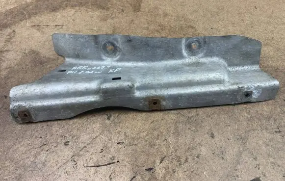 BMW 5 F10 F11 Heat shield in engine bay 7185203 51487185203