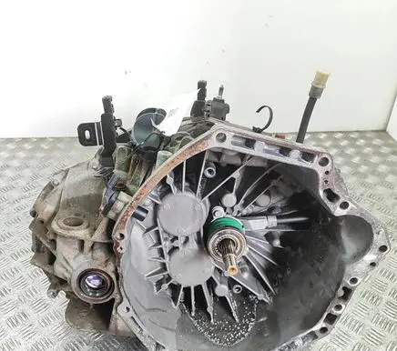Renault Trafic III (X82) Manual 6 speed gearbox PF6050