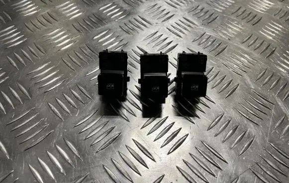 Nissan X-Trail T33 Quarter vent window switch 254116XL0A