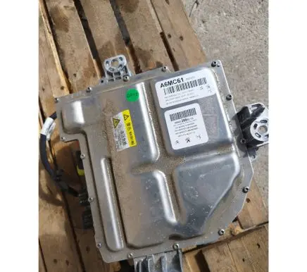 Citroen DS4 Hybrid / electric car battery 9844339980