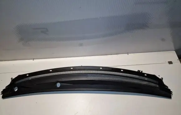 Mitsubishi Colt Wiper trim MR7405A131