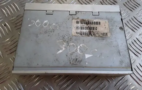 Chrysler 300 - 300C Sound amplifier 05064118AF