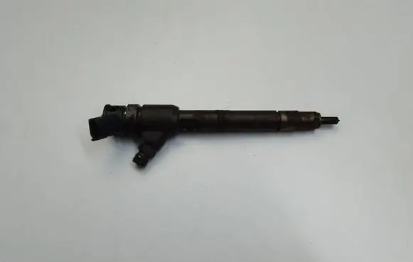 Fuel injector