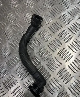 Volkswagen PASSAT B7 Breather hose/pipe 03L103493AE