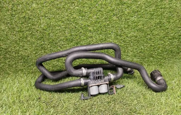 BMW 5 E60 E61 Coolant heater control valve 6906652 6411690665205 1147412159