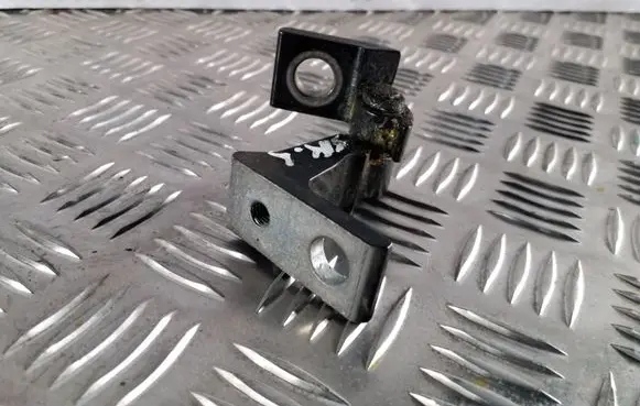 Audi A6 C7 Front door lower hinge 4G0831401A