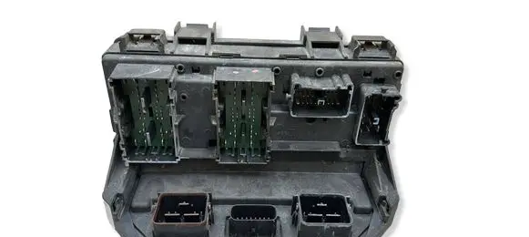Chrysler Grand Voyager V Fuse module 04692299AG RT239212G7 R2660C0858