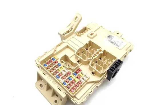 KIA Xceed Fuse module 91950-J7FF0