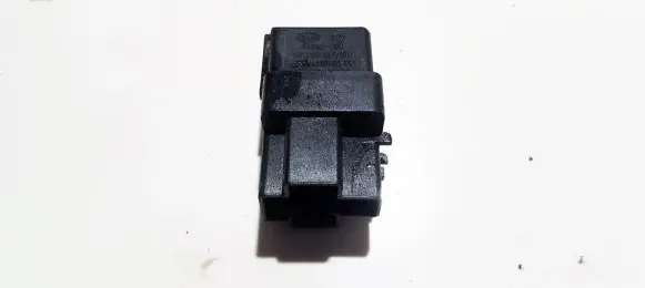 Ford Maverick Other relay 252309F900 4RA940010-65
