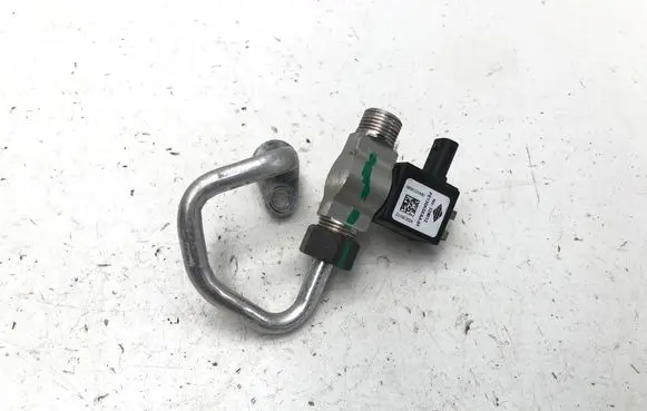 Peugeot 3008 III Air conditioning (A/C) expansion valve 9856220480