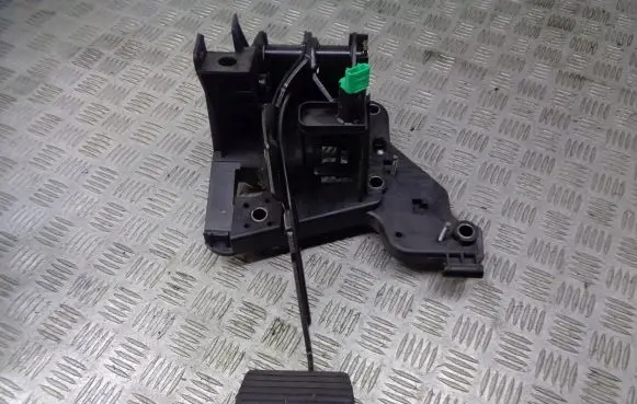 Citroen C5 Pedal assembly 9654751180