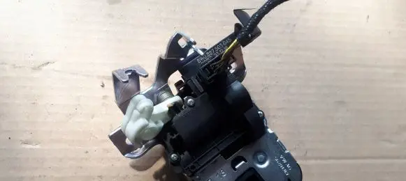 Audi A4 S4 B9 Tailgate/trunk/boot lock/catch/latch 8W0827503