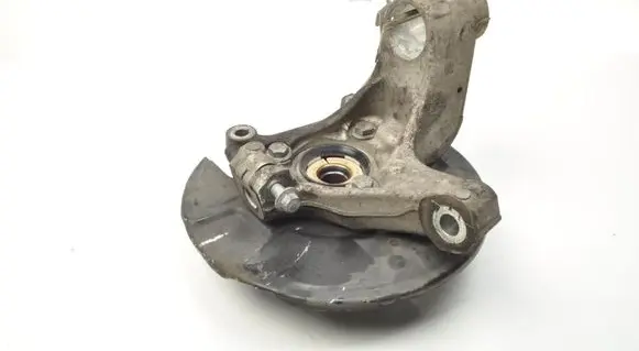 Volvo XC40 Front wheel hub spindle knuckle 32221857