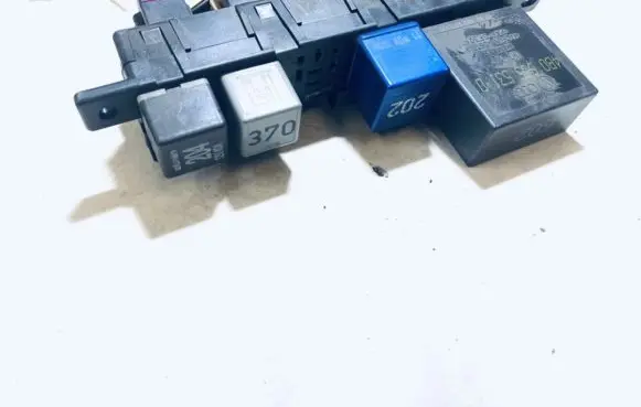 Audi A6 S6 C5 4B Fuse box set 8l0941822a