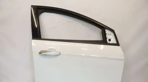 Ford Focus Front door