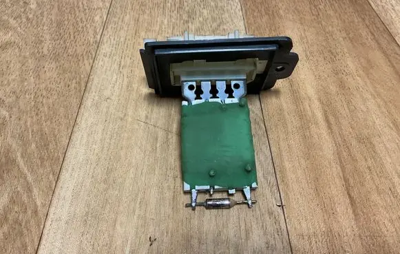 Mini One - Cooper R50 - 53 Heater blower motor/fan resistor W964260N