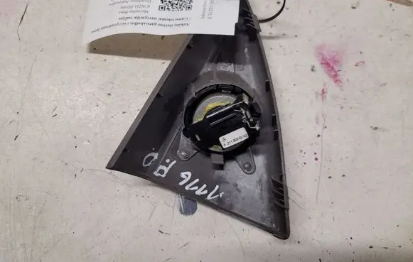 Mercedes-Benz E W211 Front door high frequency speaker A2118200202