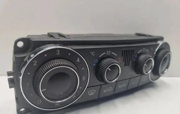 Mercedes-Benz C W203 Climate control unit A2038303485 2038303485