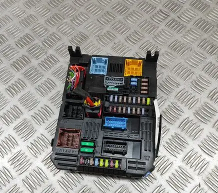 Peugeot 2008 II Fuse module 9855665080