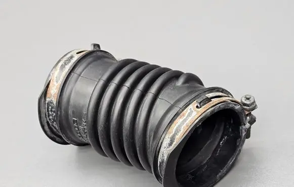 Mazda 3 III Air intake hose/pipe K6805 PE0113221