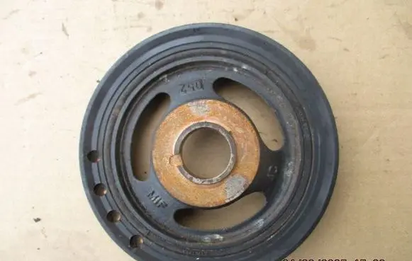Citroen C4 I Crankshaft pulley 9654961080