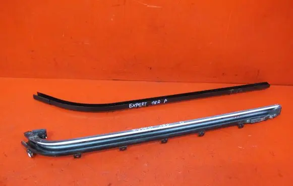 Peugeot Expert Sliding door middle rail EXERT-III-SZYNA-P