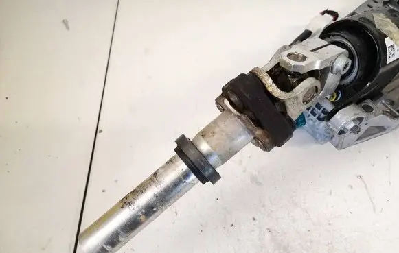Mercedes-Benz C AMG W204 Steering column universal joint