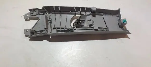 Toyota RAV 4 (XA40) (B) pillar trim (top) 7313633030 7302433030