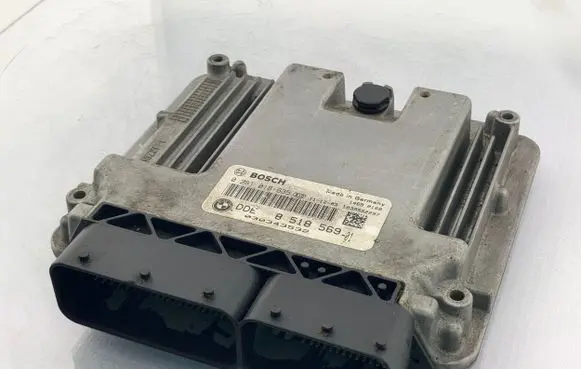 BMW 1 F20 F21 Engine control unit/module 8518569 030343532 0281018635