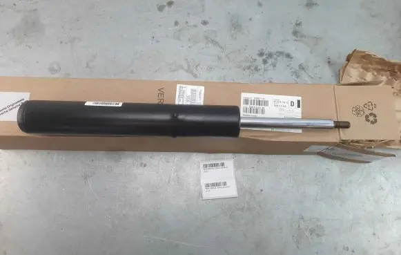 Porsche Macan (95B) Front shock absorber/damper 95b413031ad 95B413031AD