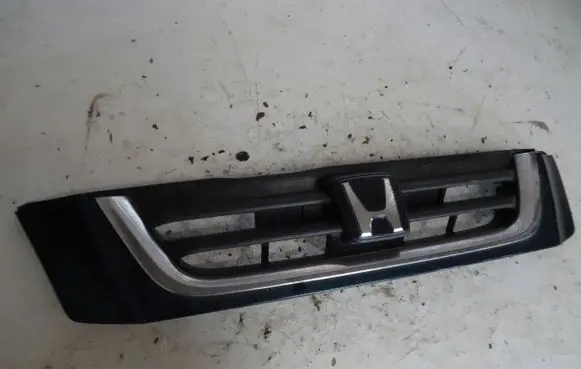 Honda CR-V Front bumper upper radiator grill