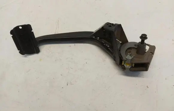 Volvo XC90 Brake pedal 31400925-JLK01
