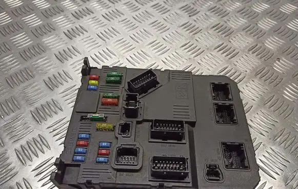 Peugeot 1007 High voltage junction box 9659579180